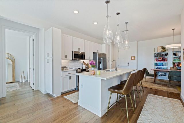 644 3RD AVENUE S 403, St Petersburg, FL 33701