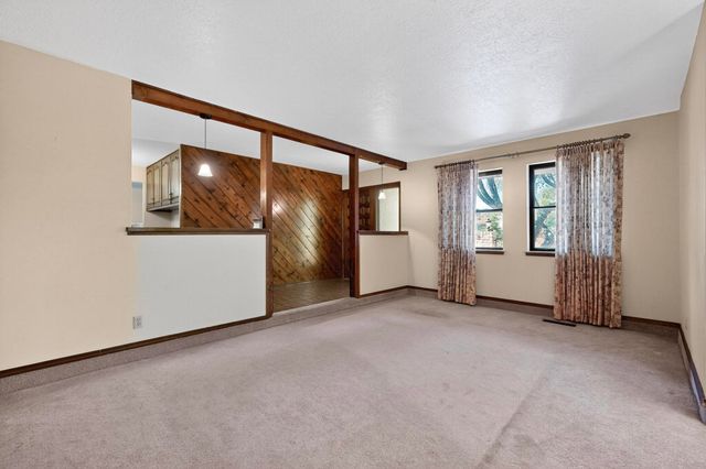 8701 Spain Road NE, Albuquerque, NM 87111