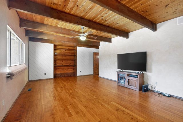 8701 Spain Road NE, Albuquerque, NM 87111