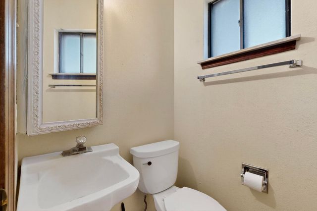 8701 Spain Road NE, Albuquerque, NM 87111