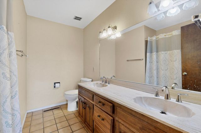 8701 Spain Road NE, Albuquerque, NM 87111