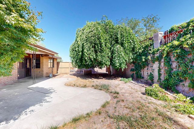 8701 Spain Road NE, Albuquerque, NM 87111