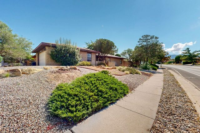 8701 Spain Road NE, Albuquerque, NM 87111