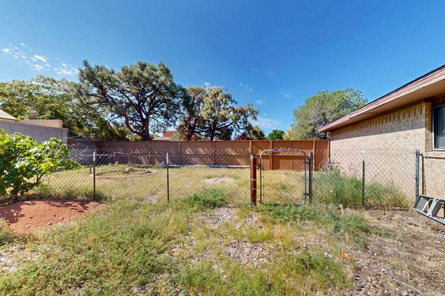 8701 Spain Road NE, Albuquerque, NM 87111