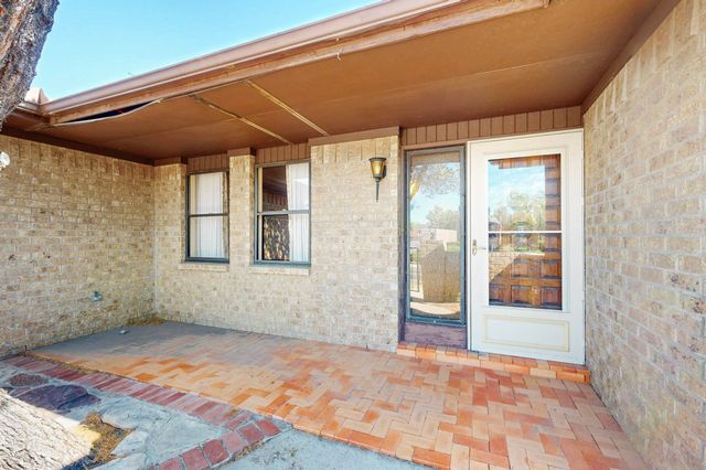 8701 Spain Road NE, Albuquerque, NM 87111