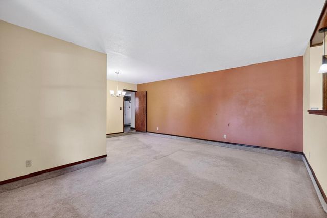 8701 Spain Road NE, Albuquerque, NM 87111