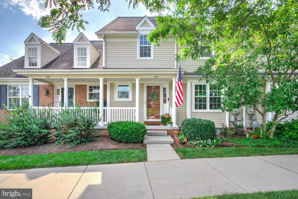628 BRENTWOOD DR, Lititz, PA 17543