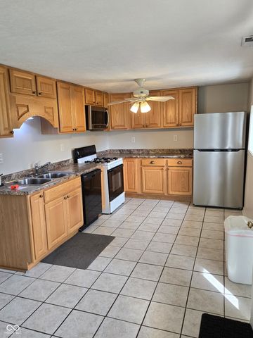 1403 Madison Road, Elwood, IN 46036