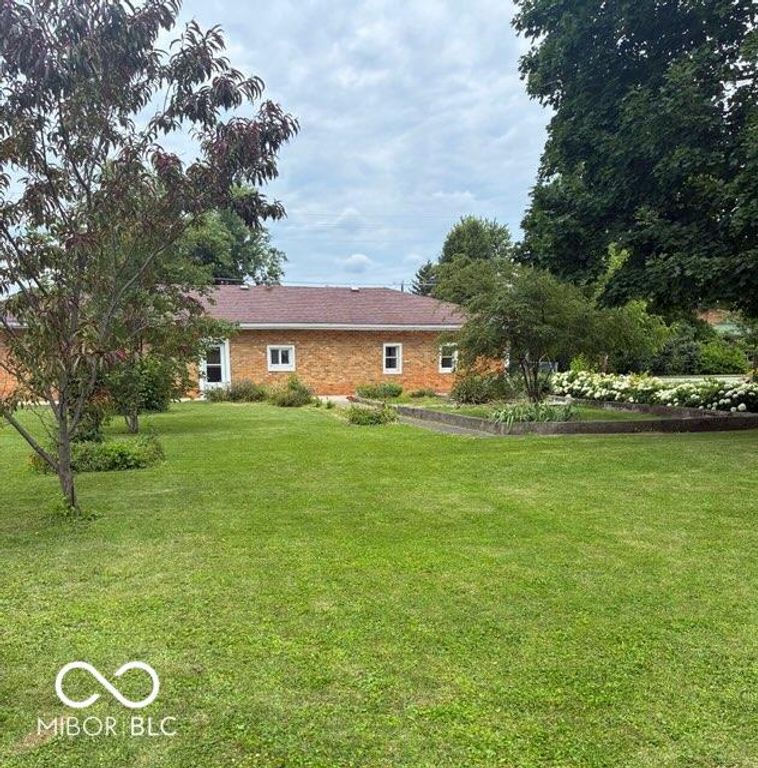 1403 Madison Road, Elwood, IN 46036