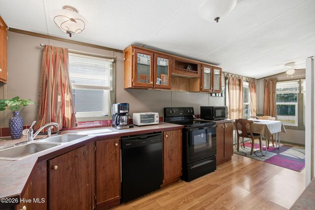655 Brookneal Street SE, Bolivia, NC 28422