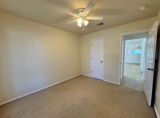 104 Gettysburg LOOP, Elgin, TX 78621