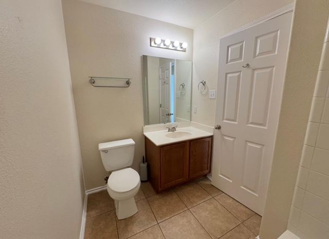 104 Gettysburg LOOP, Elgin, TX 78621