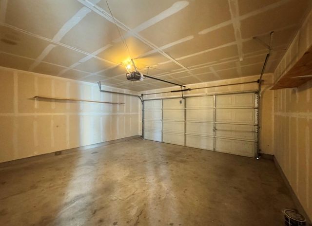 104 Gettysburg LOOP, Elgin, TX 78621