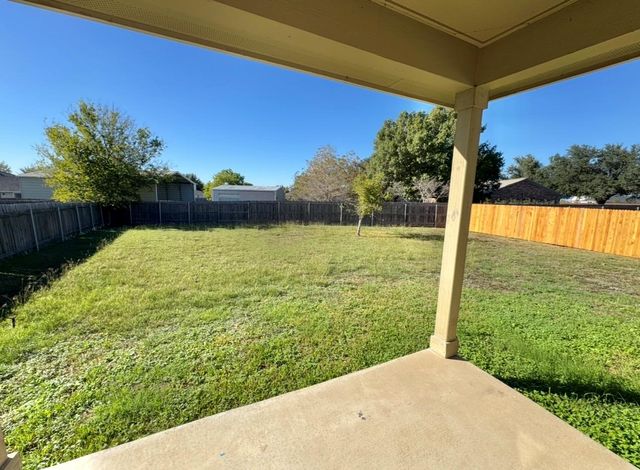 104 Gettysburg LOOP, Elgin, TX 78621