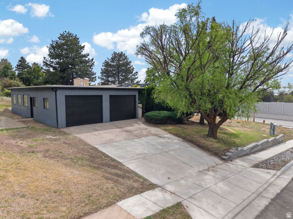 2972 E ORSON F DR, Layton, UT 84040