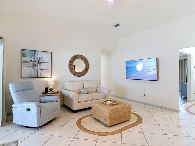1 EASTMOOR LANE, Palm Coast, FL 32164
