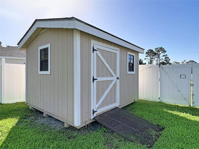 1 EASTMOOR LANE, Palm Coast, FL 32164
