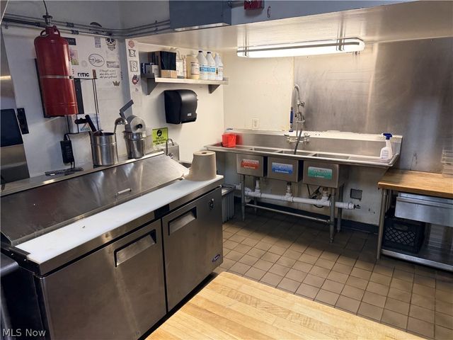 112 N Park, Warren, OH 44481