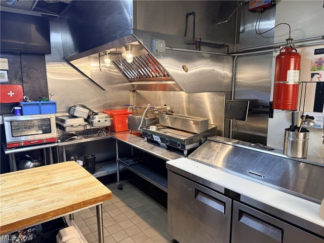 112 N Park, Warren, OH 44481