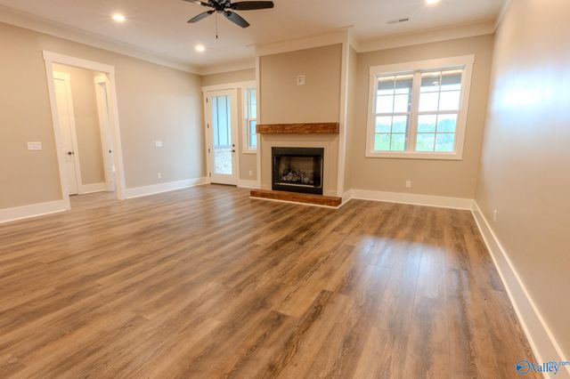 171 Whistling Straits Way, Guntersville, AL 35976