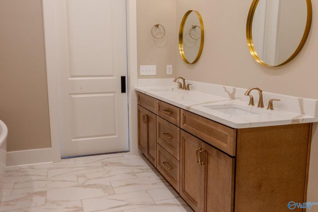 171 Whistling Straits Way, Guntersville, AL 35976