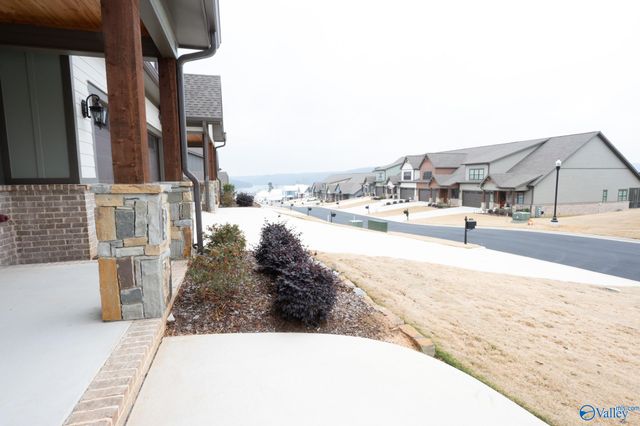 171 Whistling Straits Way, Guntersville, AL 35976