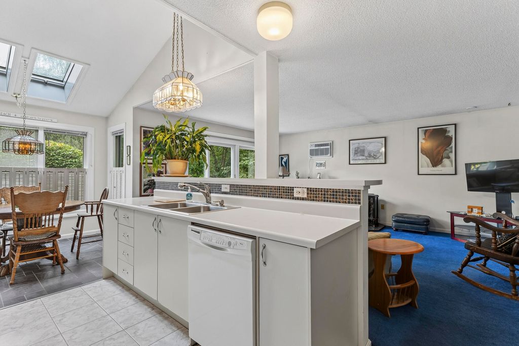 146 W Grand Avenue 92, Old Orchard Beach, ME 04064 — photo 2
