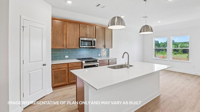 204 Rivers Edge DR, Georgetown, TX 78628