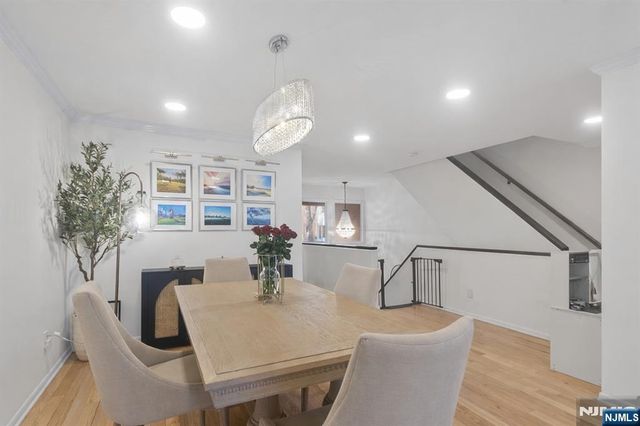 21 Grand Cove Way, Edgewater, NJ 07020