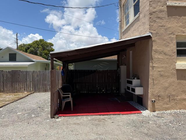 514 El Vedado, West Palm Beach, FL 33405