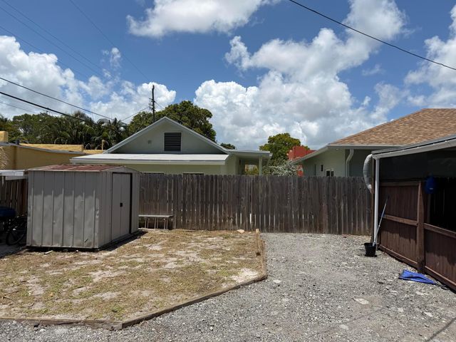 514 El Vedado, West Palm Beach, FL 33405