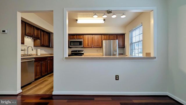 33 BADGER GATE CT, Baltimore, MD 21228