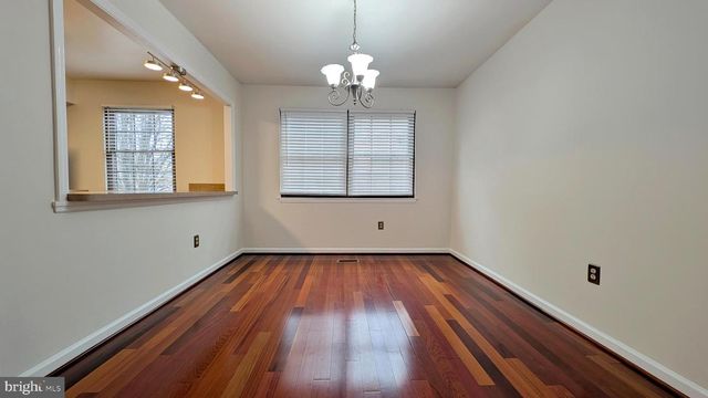 33 BADGER GATE CT, Baltimore, MD 21228