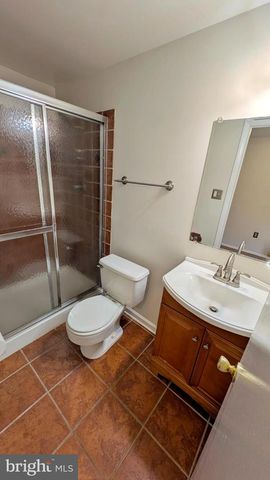 33 BADGER GATE CT, Baltimore, MD 21228