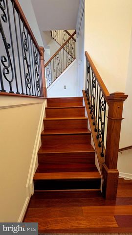 33 BADGER GATE CT, Baltimore, MD 21228