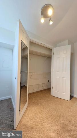 33 BADGER GATE CT, Baltimore, MD 21228