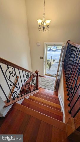 33 BADGER GATE CT, Baltimore, MD 21228