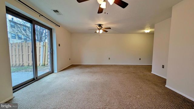 33 BADGER GATE CT, Baltimore, MD 21228