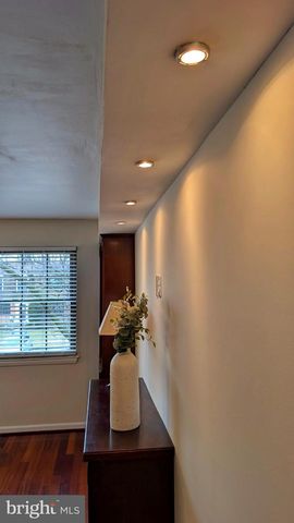 33 BADGER GATE CT, Baltimore, MD 21228