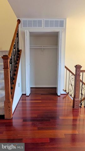 33 BADGER GATE CT, Baltimore, MD 21228