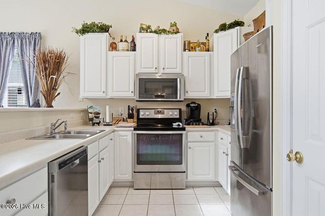 5006 Carleton Drive Unit 113, Wilmington, NC 28403