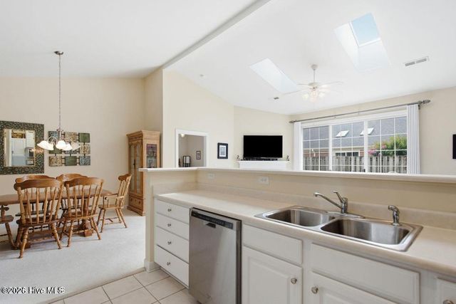 5006 Carleton Drive Unit 113, Wilmington, NC 28403
