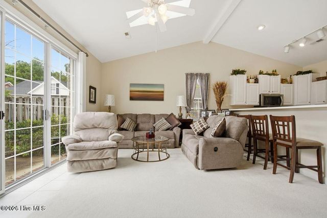 5006 Carleton Drive Unit 113, Wilmington, NC 28403