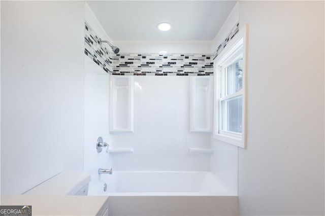 1404 N Forest Avenue, Hartwell, GA 30643