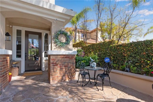 22019 Gold Canyon Drive, Saugus, CA 91390