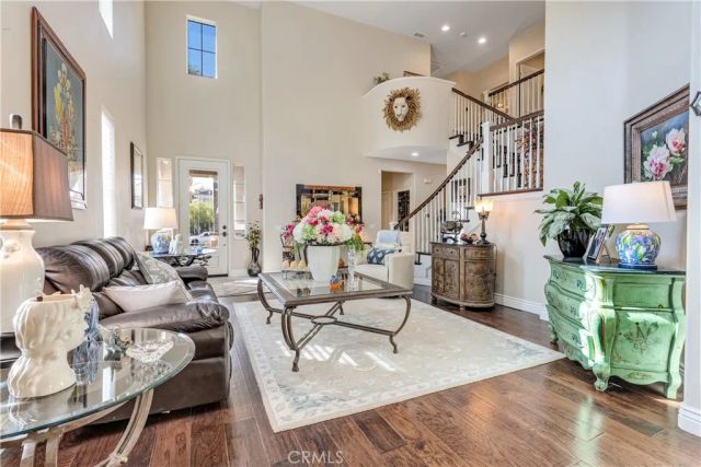 22019 Gold Canyon Drive, Saugus, CA 91390