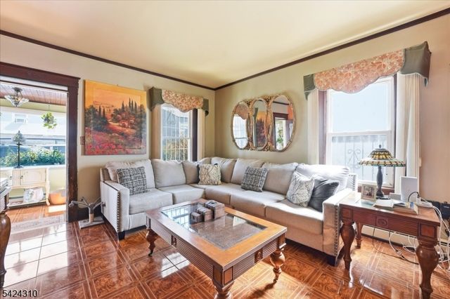 4701 Aschoff Pl, North Bergen Twp., NJ 07047