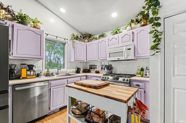 23780 Julep Julep Court, South Bend, IN 46614