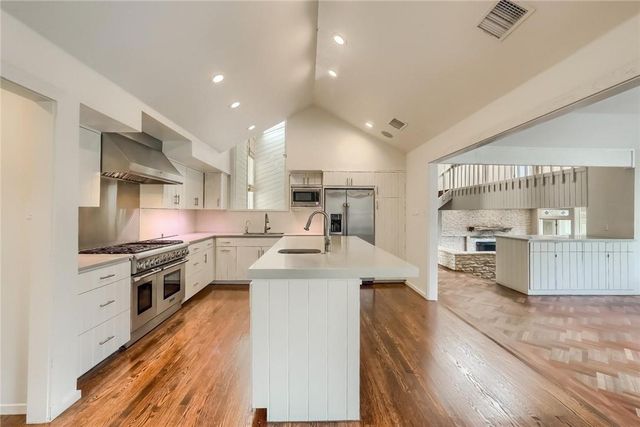718 Bermuda ST, Lakeway, TX 78734