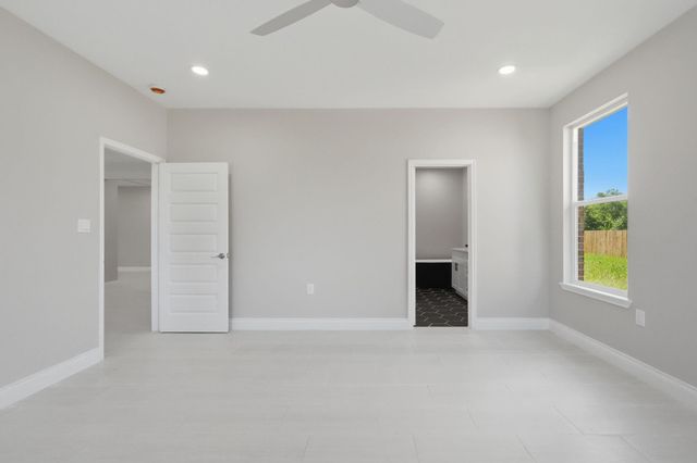 3854 Highline Oaks W, Conroe, TX 77306